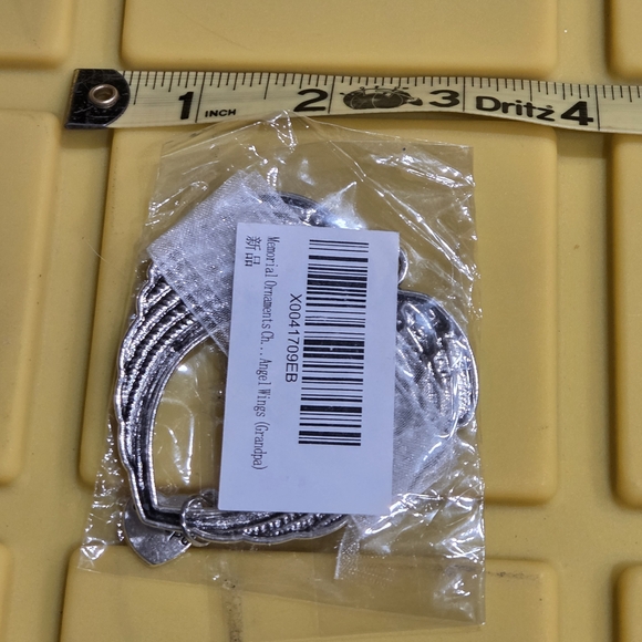 Memorial Angel Wings Ornament - Picture 3 of 3